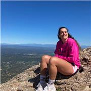 Soy entrenadora personal y monitora Deportiva. Trabajo con adultos. 
Soy trabajadora, responsable y con buena actitud.